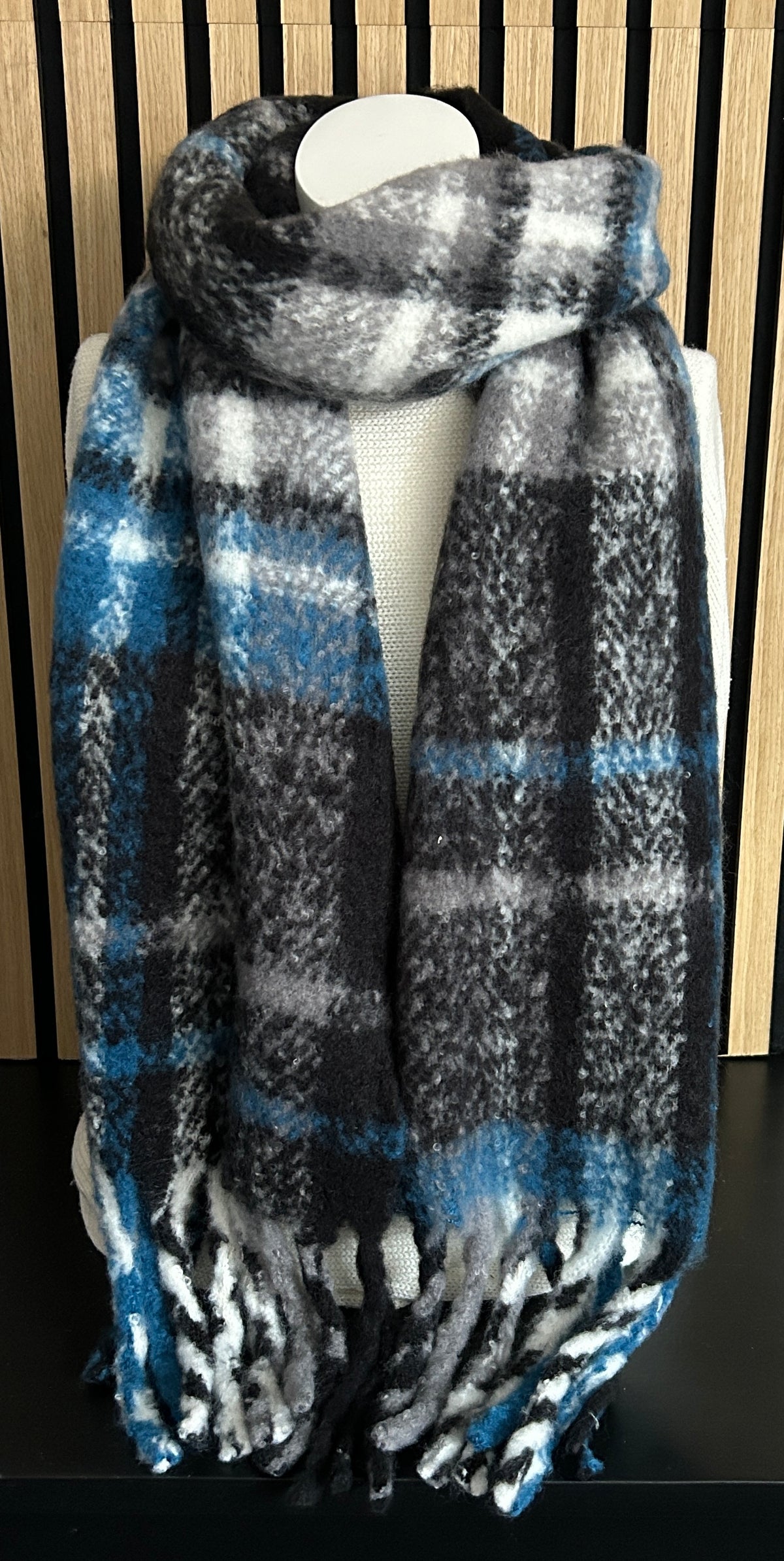 Wintersjaal zwart-blauw